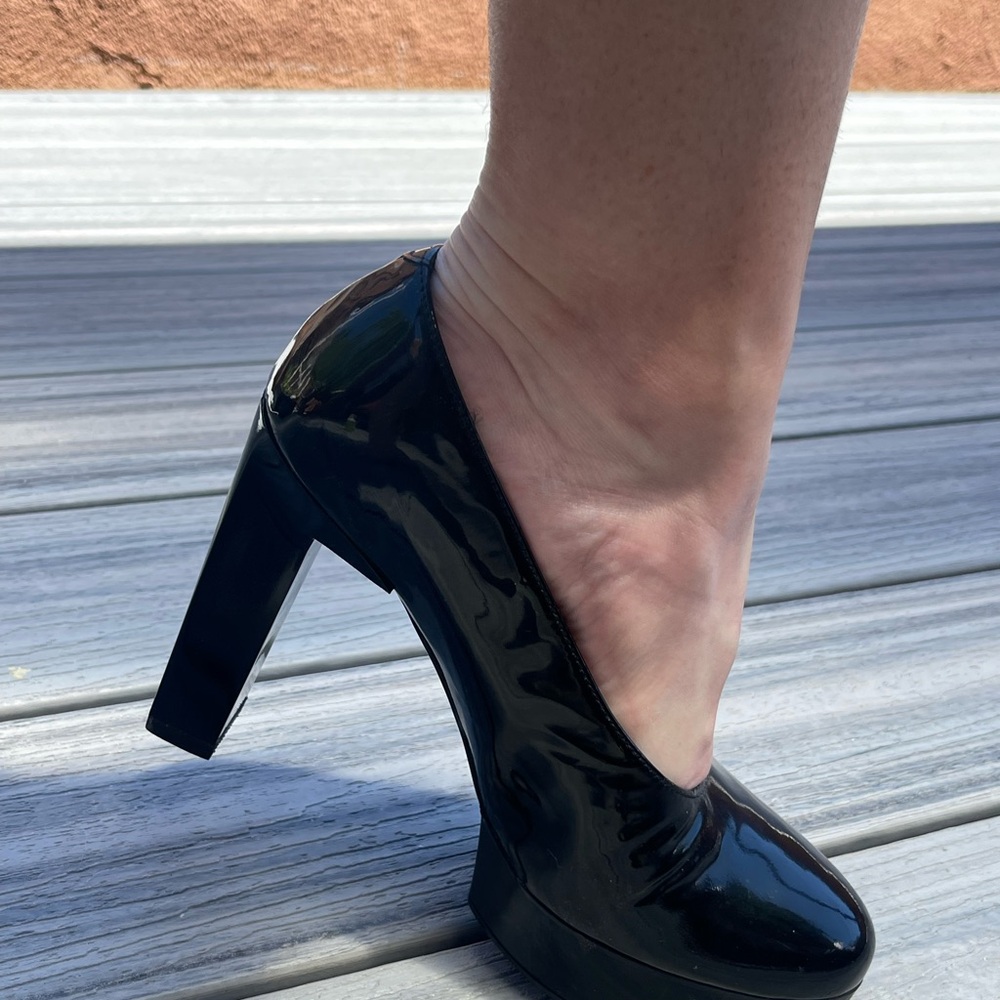 Robert Clergerie Black Patent Leather Women's Shoes - Made in France (Like New) - Picture 6 of 9